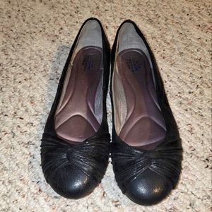 Life Stride Velocity Black Flats